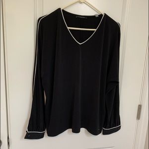 NWT Tahari Black Sweater Size Medium